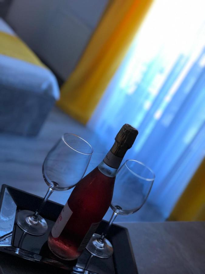 Mav Boutique Villa เอโฟริเอนอร์ด ภายนอก รูปภาพ