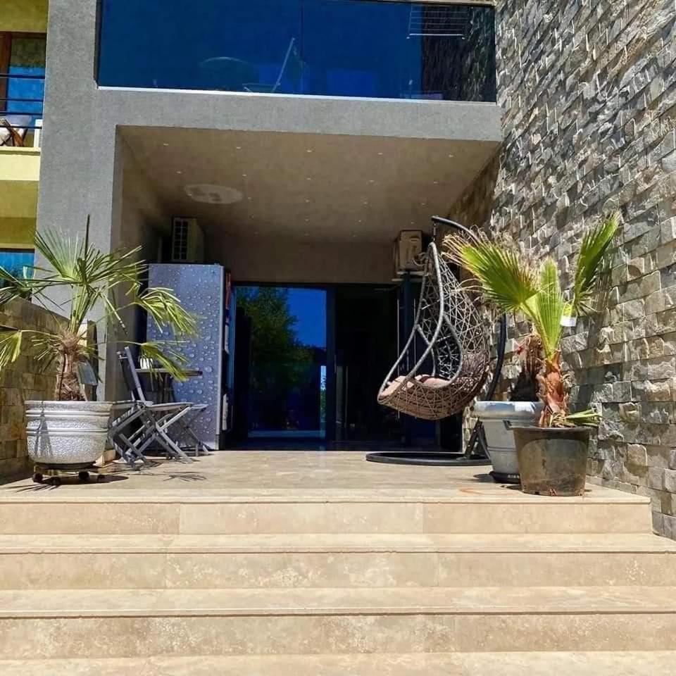 Mav Boutique Villa เอโฟริเอนอร์ด ภายนอก รูปภาพ