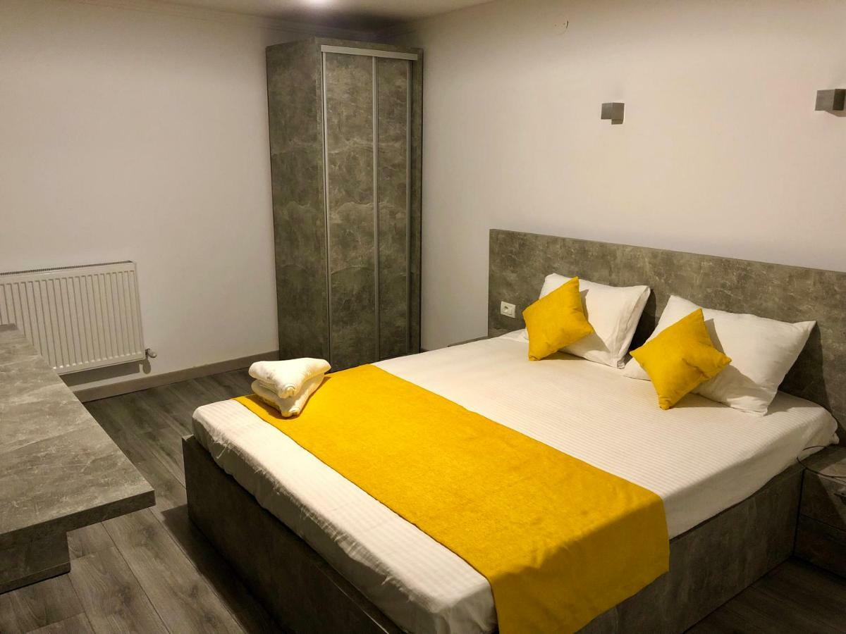 Mav Boutique Villa เอโฟริเอนอร์ด ภายนอก รูปภาพ